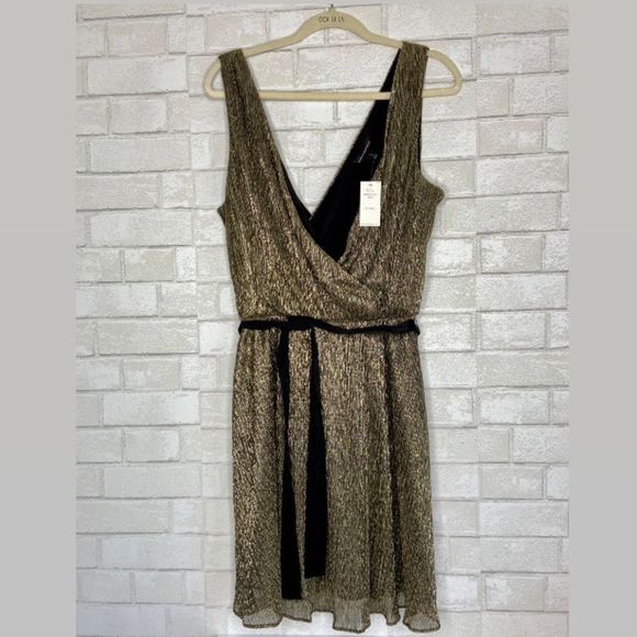 Banana Republic Dresses & Skirts - ✨ Banana Republic ✨ gold glitter wrap optic dress size 12 new with tag NWT party